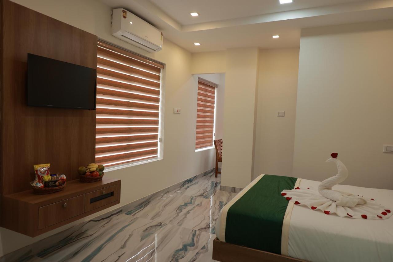 Delano Residency Hotel Kaliyal Exterior foto