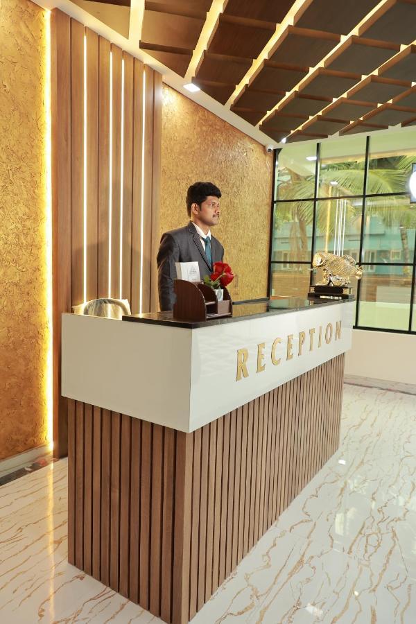 Delano Residency Hotel Kaliyal Exterior foto