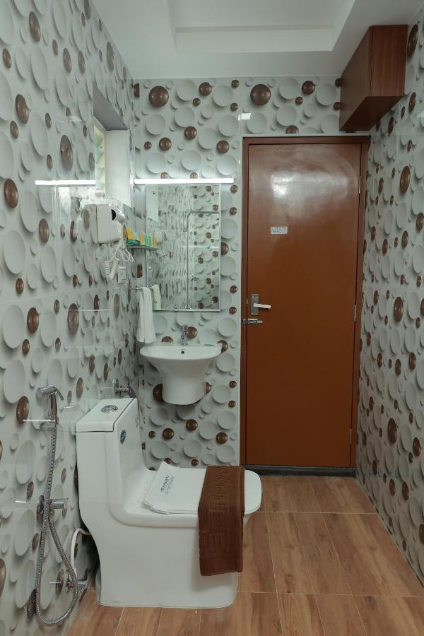 Delano Residency Hotel Kaliyal Exterior foto